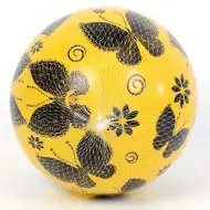 Gumowa piłka z wzorem żółtego motyla i kropkami, 23 cm