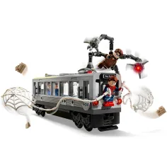 LEGO® Marvel: Pojedynek Spider-Mana i Doktora Ocka w wagonie metra (76321) zdjęcie 2