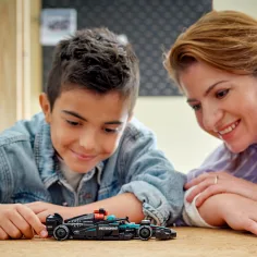 LEGO® Speed Champions: Mercedes-AMG F1® W15 samochód wyścigowy (77244) zdjęcie 6