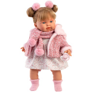 Llorens: Alexandra, 42-centymetrowa płacząca lalka ze smoczkiem w różowym płaszczu.