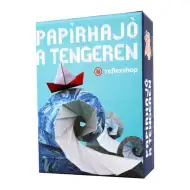Papierowy statek na morzu gra karciana