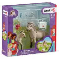 Schleich: Horse Club - Zestaw do pierwszej pomocy Hannah z figurkami koni (42430)