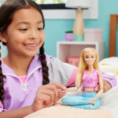 Barbie: Elastyczna lalka do jogi z blond włosami – Mattel zdjęcie 6