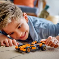 LEGO® City: F1® kierowca z samochodem wyścigowym McLaren (60442) zdjęcie 4