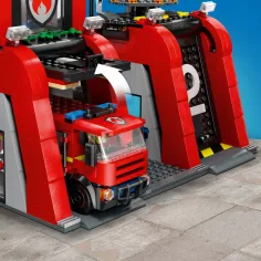 LEGO® City: Straż Pożarna i wóz strażacki (60414) zdjęcie 3