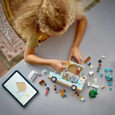 LEGO® Friends: Przyjacielska przygoda w kamperze (42663) zdjęcie 4