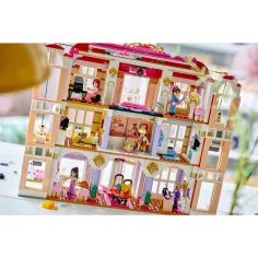 LEGO® Friends: Wielki hotel w Heartlake City (42704) zdjęcie 8