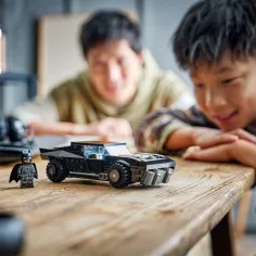 LEGO® Marvel: Batman™: Batmobil™ (76332) zdjęcie 5