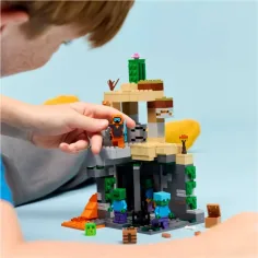 LEGO® Minecraft: Zombikazamata (21587) zdjęcie 5