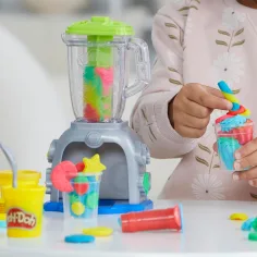Play-Doh: Wirujący mikser do smoothie z 5 pojemnikami plasteliny, 198g zdjęcie 4
