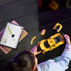 LEGO® Technic: Chevrolet Corvette Stingray (42205) zdjęcie 3