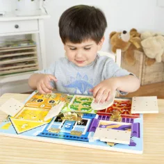 Zabawka rozwijająca umiejętności z zamkami i rygielkami - Melissa & Doug zdjęcie 3