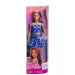 Barbie: Stylowa lalka Fashionista w niebieskiej sukience z glukometrem – Mattel