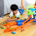 Hot Wheels Stunt Tracks: Zderzenie w powietrzu – zestaw torów z małym samochodzikiem – Mattel