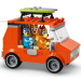 LEGO® Bluey™: Bluey i jej rodzina wybierają się na plażę (11202L)