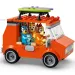 LEGO® Bluey™: Bluey i jej rodzina wybierają się na plażę (11202L)