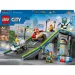 LEGO® City: Bez granic: Tor wyścigowy z rampami (60460)
