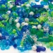 PlayBox: Zestaw 1000 plastikowych koralików do nawlekania w kolorach niebieskim i zielonym